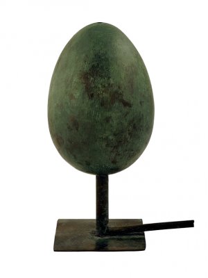 Fontän, ägg, för trädgård eller uterum, tillverkad i brons.